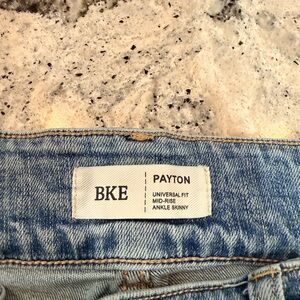 BKE Payton Mid-Rise Ankle Skinny Jeans in Light Blue Denim